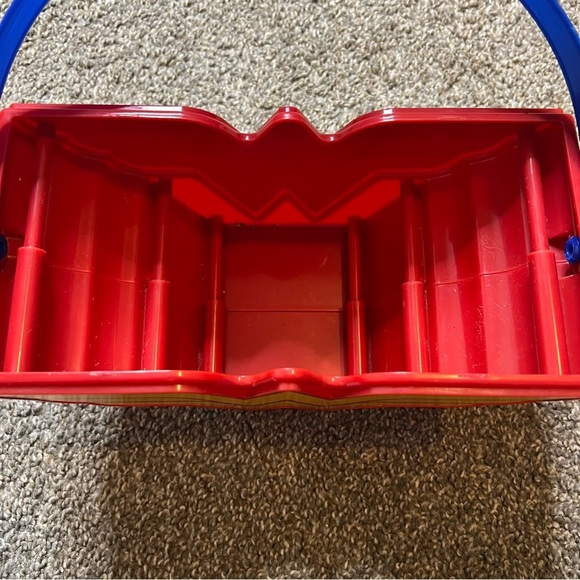 Wonder Woman Figural Pail - Picture 4 of 5